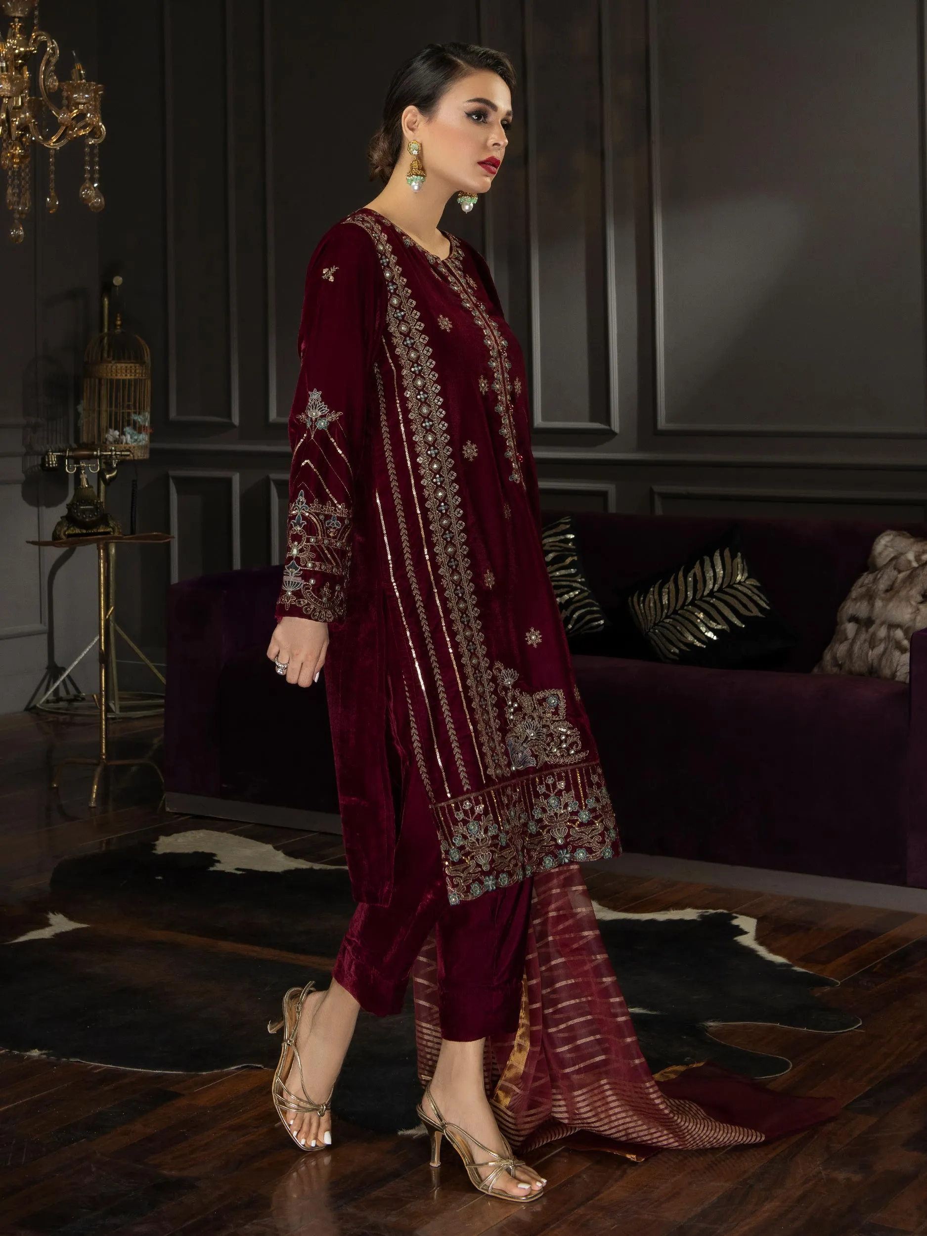 3 Piece Velvet Suit-Embroidered (Unstitched)