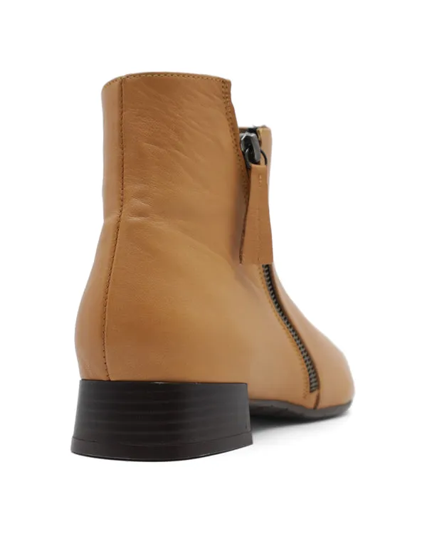 BUENO MEG ANKLE BOOTS