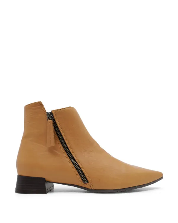 BUENO MEG ANKLE BOOTS