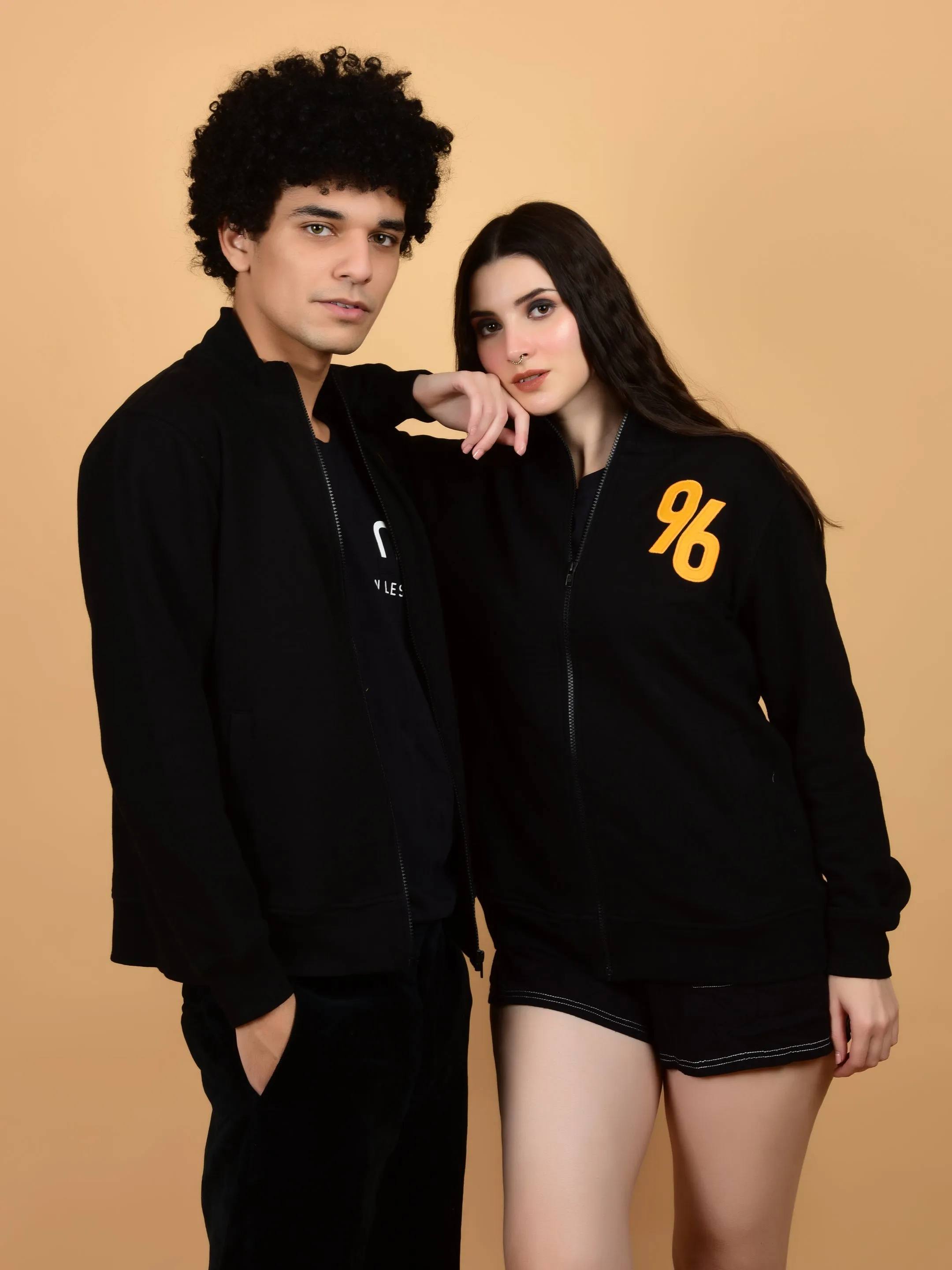 Flawless Trendy Men Black Zipped Sweatshirt