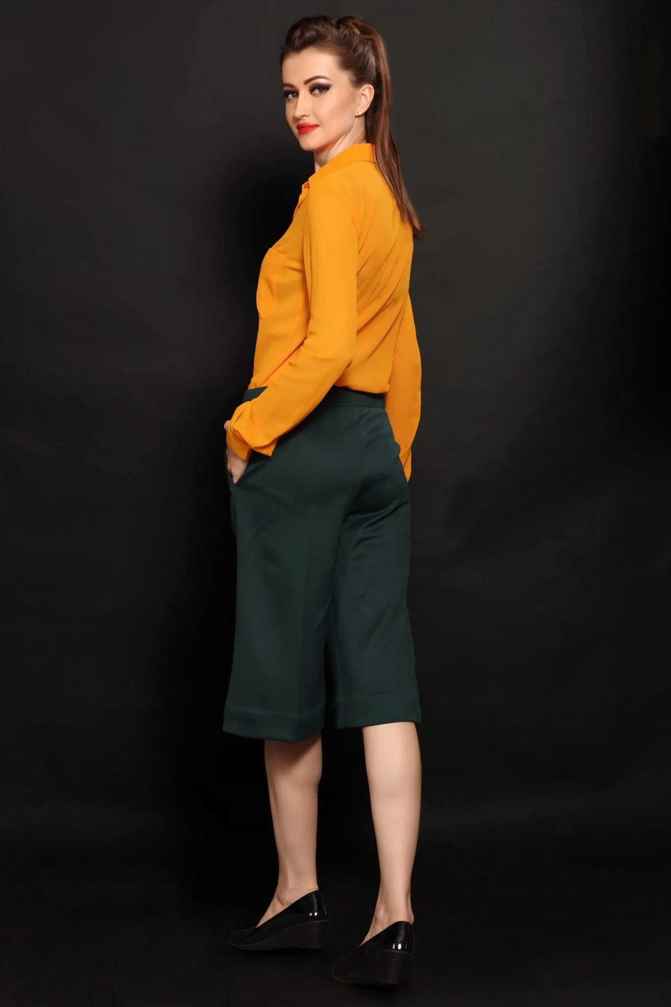 Green Cropped Trouser