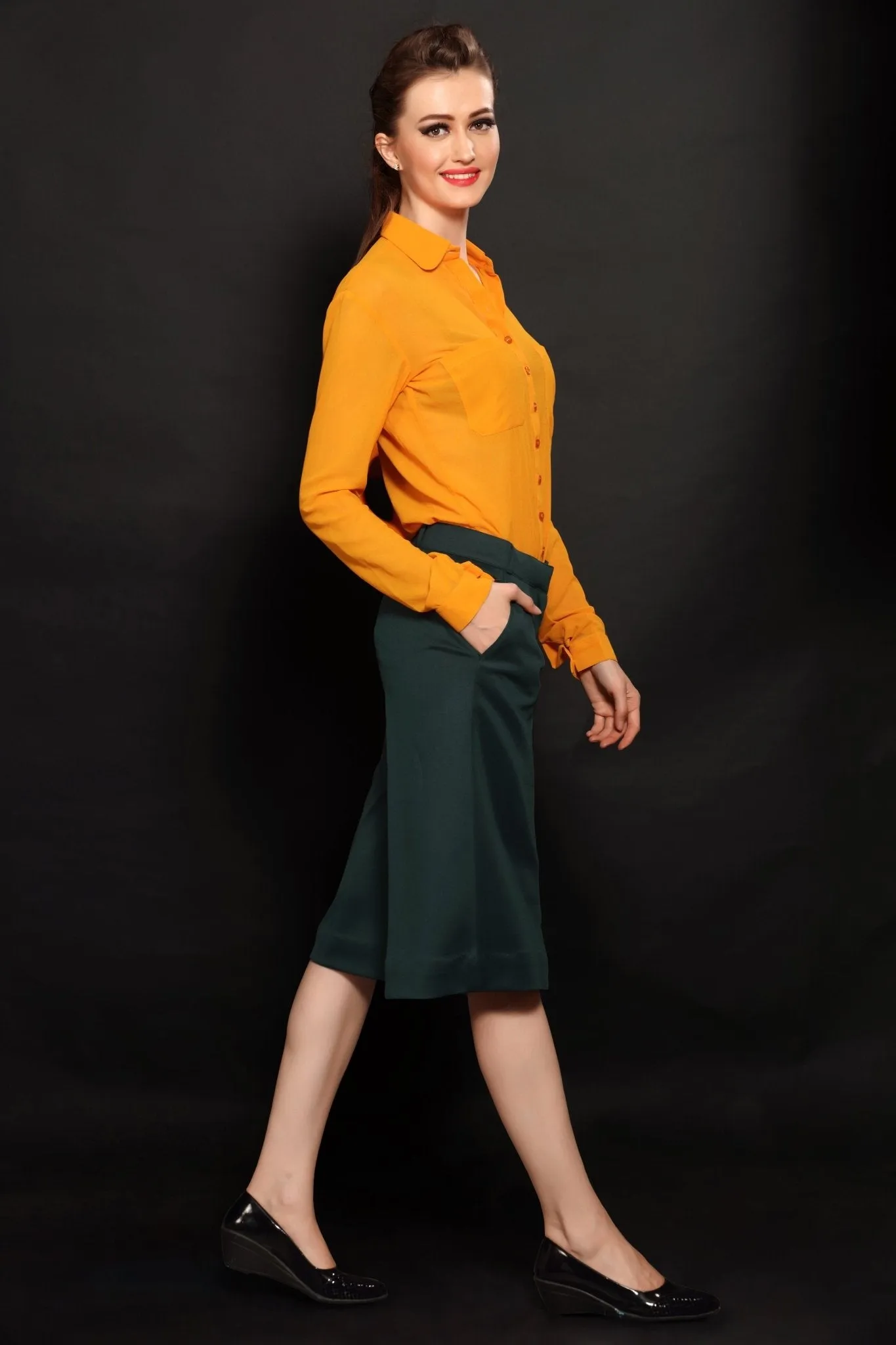Green Cropped Trouser